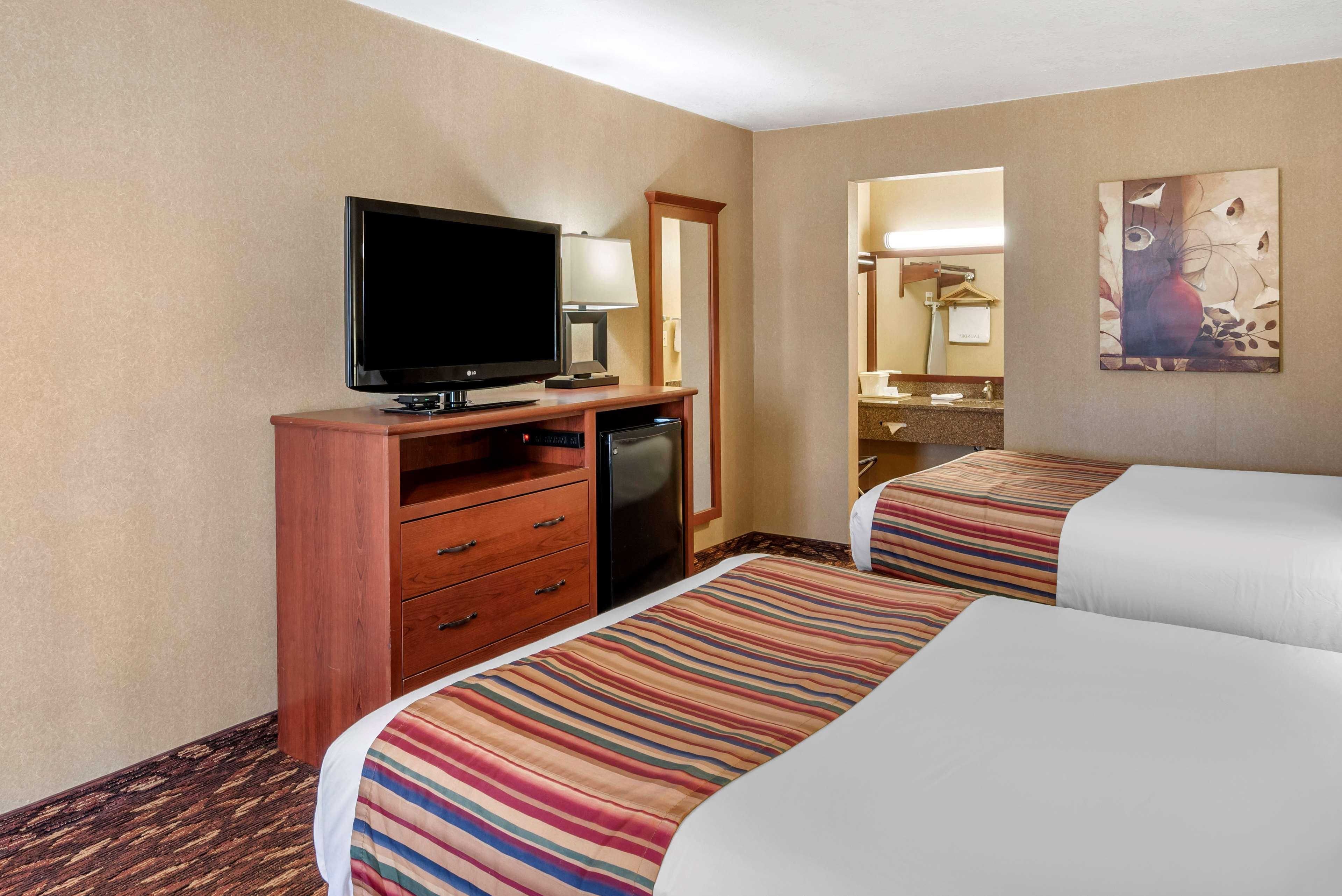 Best Western Sherwood Inn Clarksville Exteriör bild