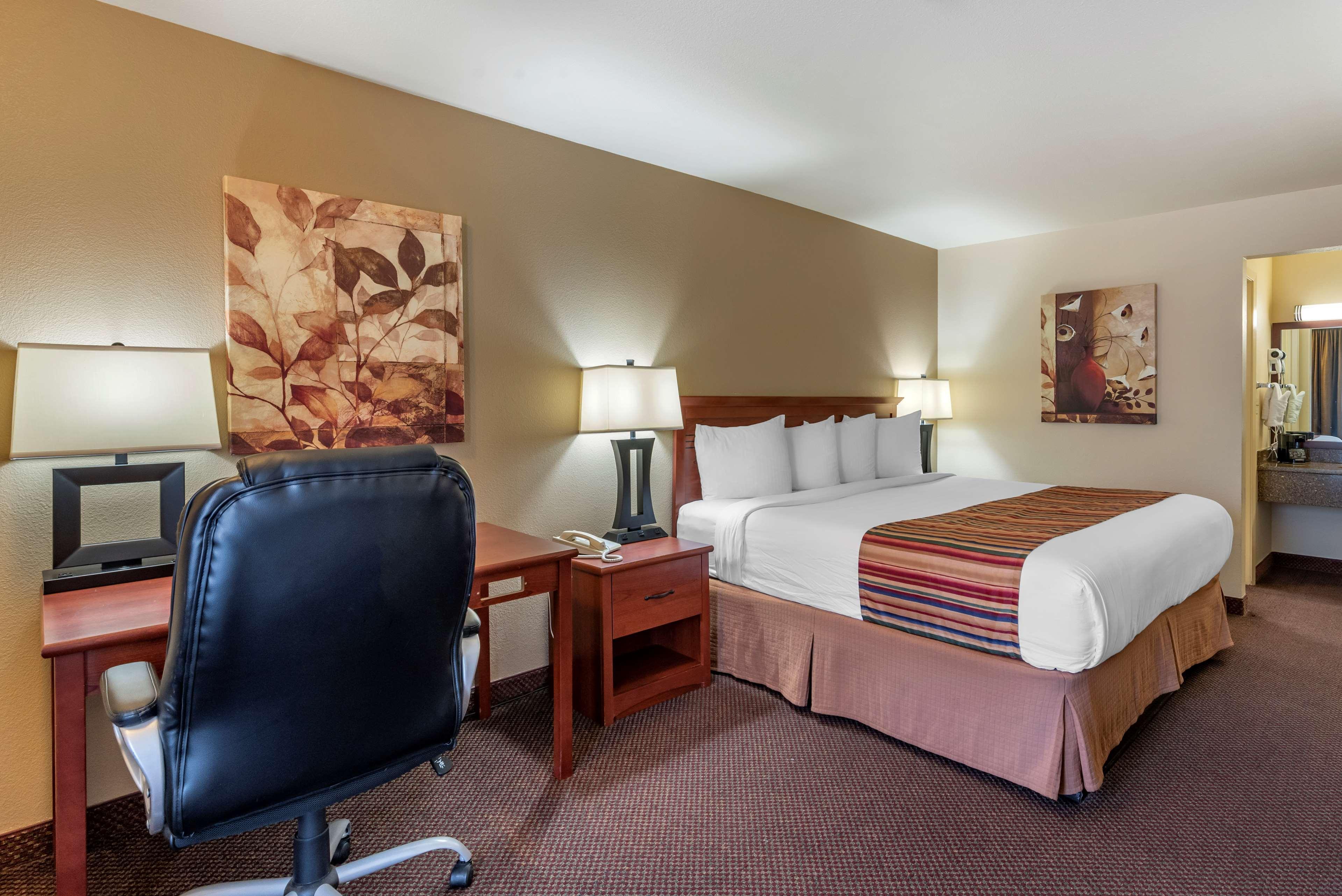 Best Western Sherwood Inn Clarksville Exteriör bild