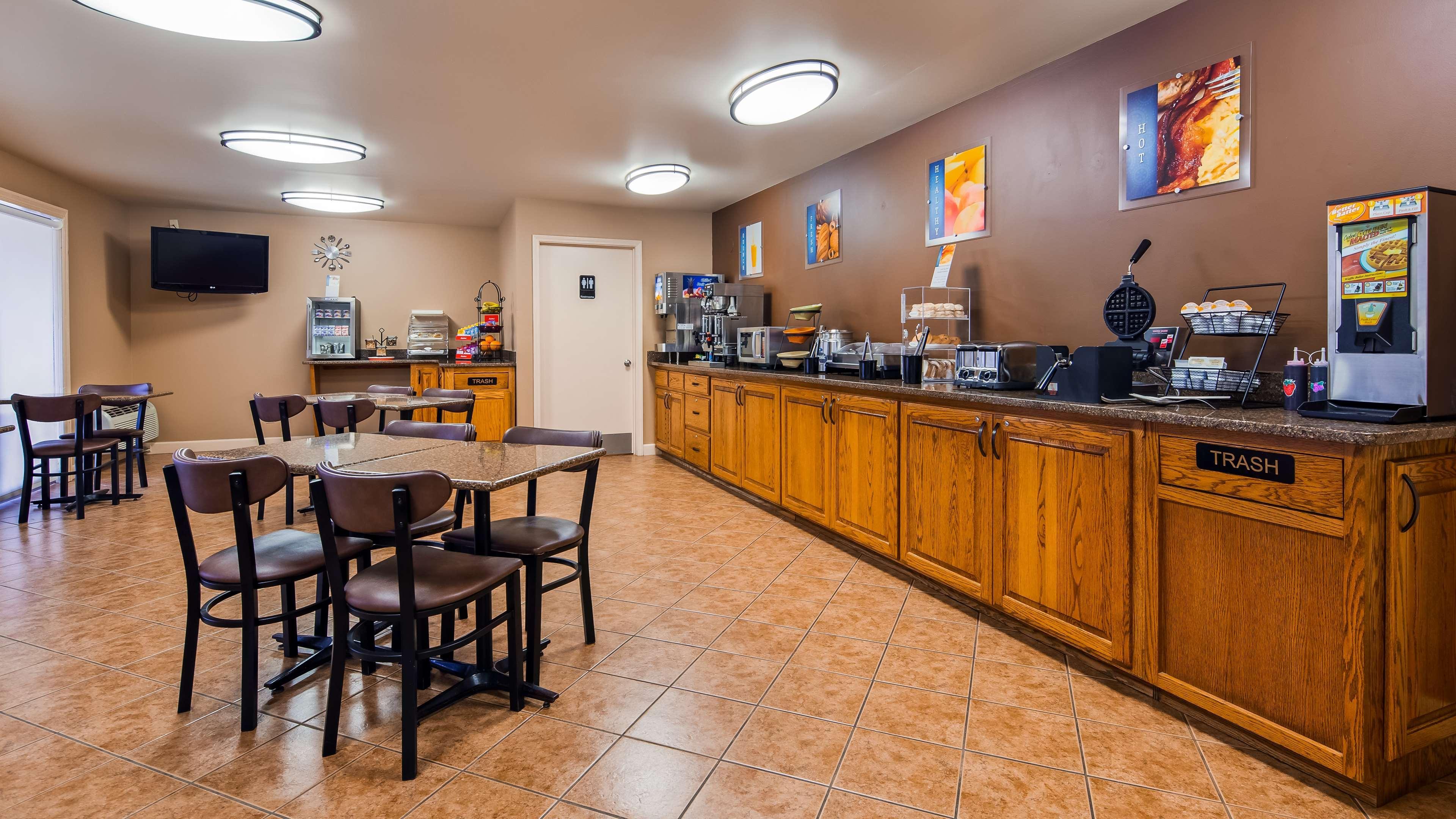 Best Western Sherwood Inn Clarksville Exteriör bild