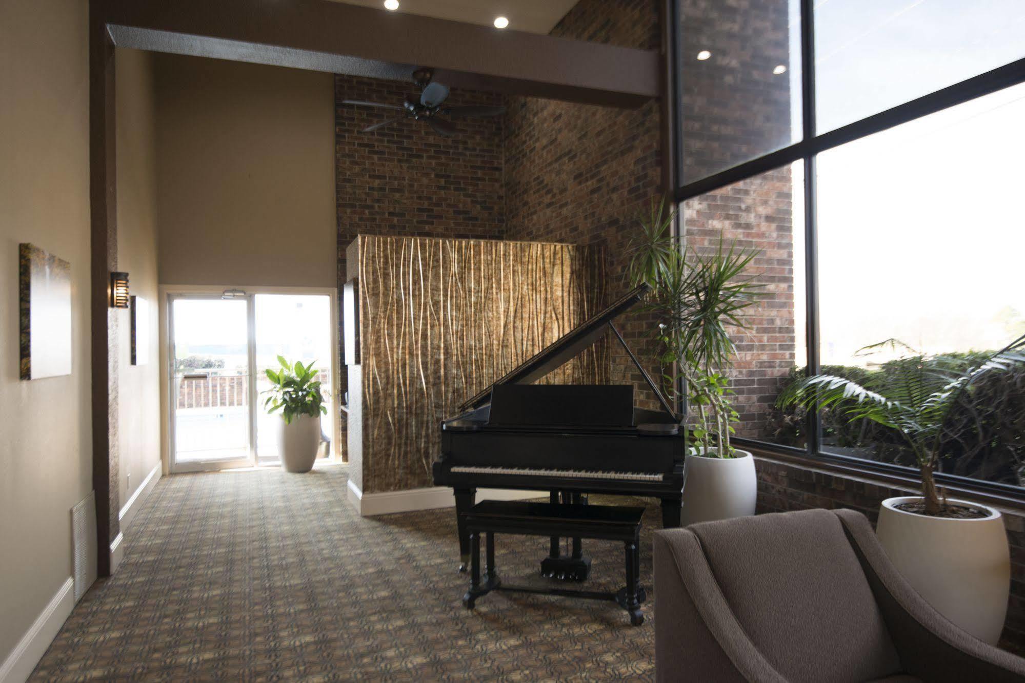 Best Western Sherwood Inn Clarksville Exteriör bild